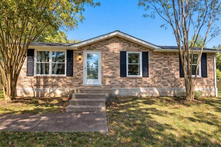 127 King Cole Dr - Photo 1