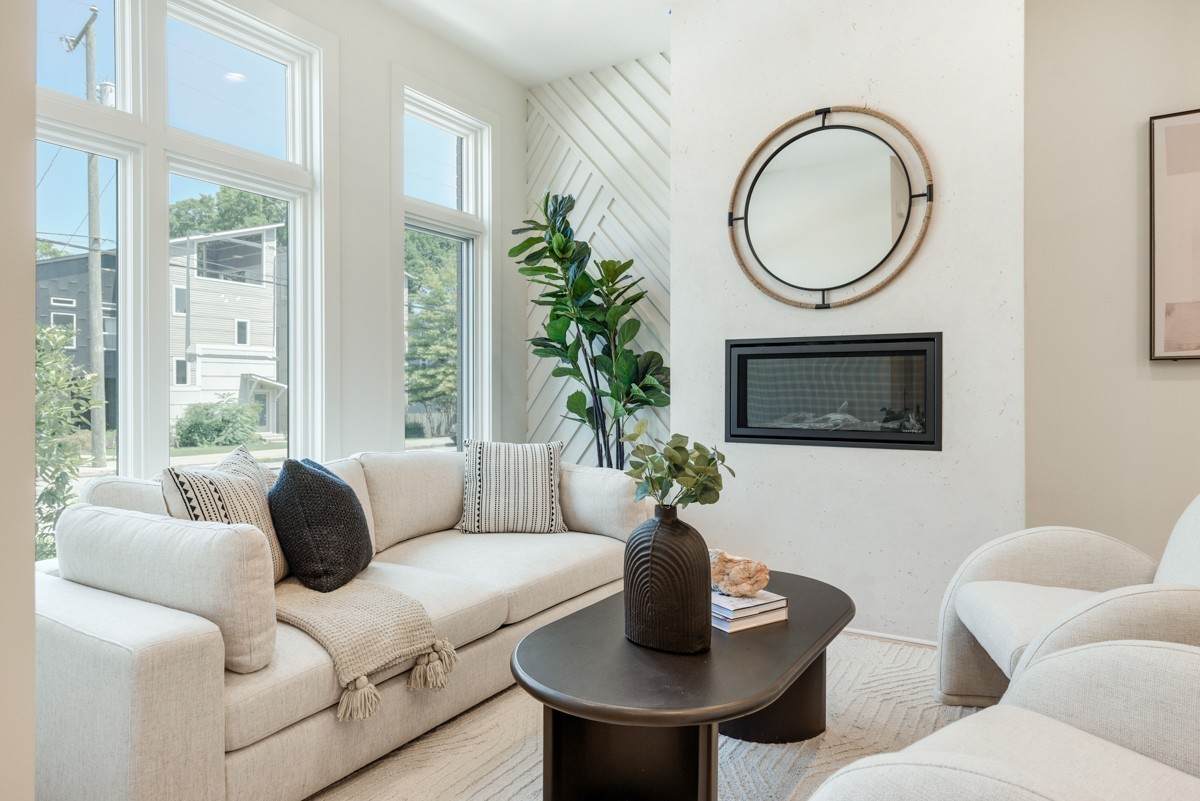 1721 6th Ave - Photo 1