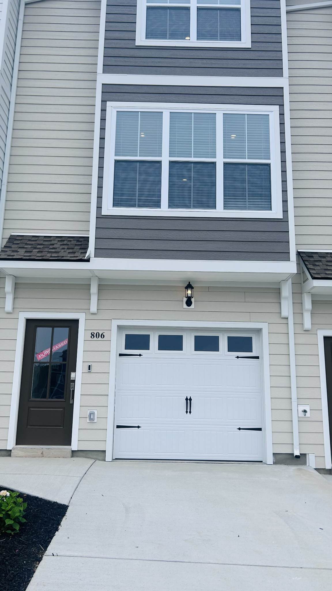 806 Taylor Dr - Photo 1