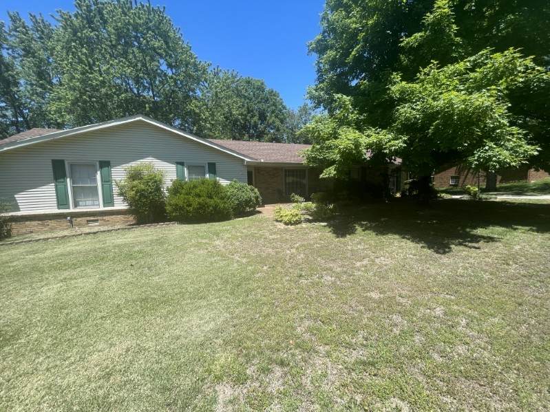 119 Trousdale Dr - Photo 1