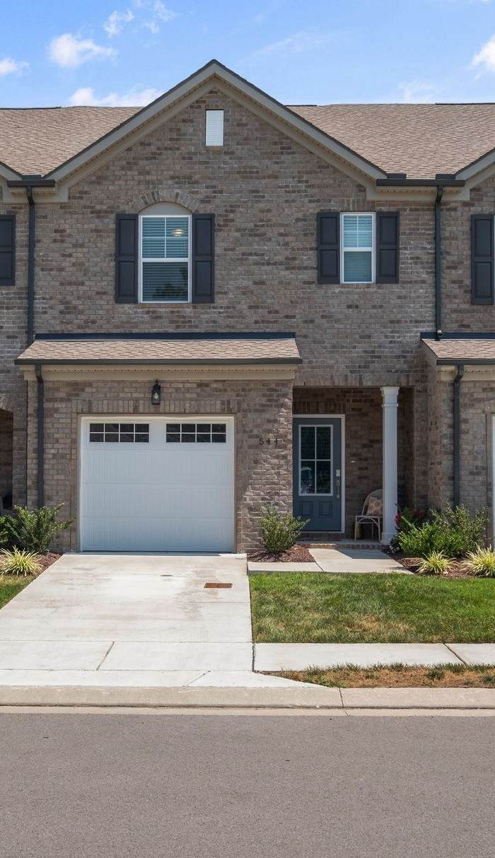 544 Medwyk Dr - Photo 1
