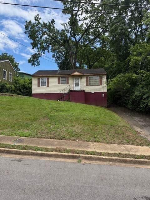 704 Glenview Dr - Photo 1