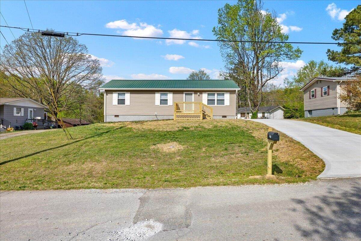 400 N Iowa Avenue - Photo 1