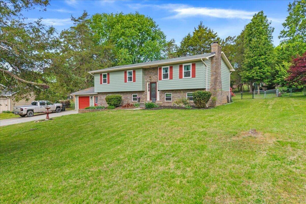 1305 Ridgeway Circle - Photo 1