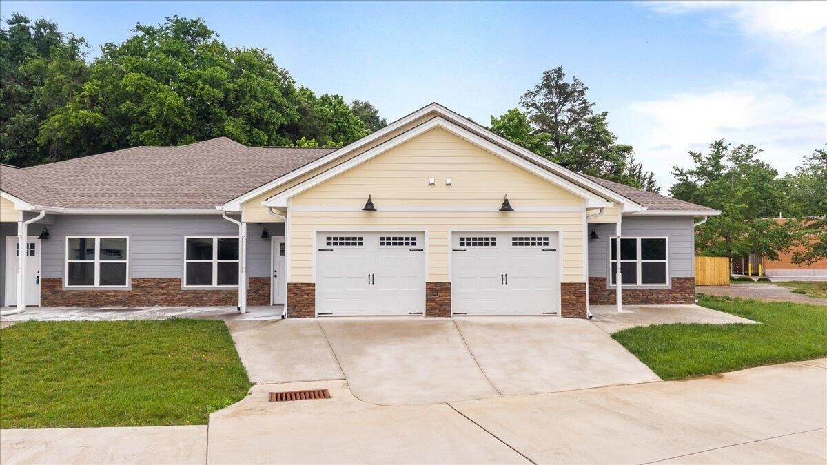 4470 Keith Street - Photo 1
