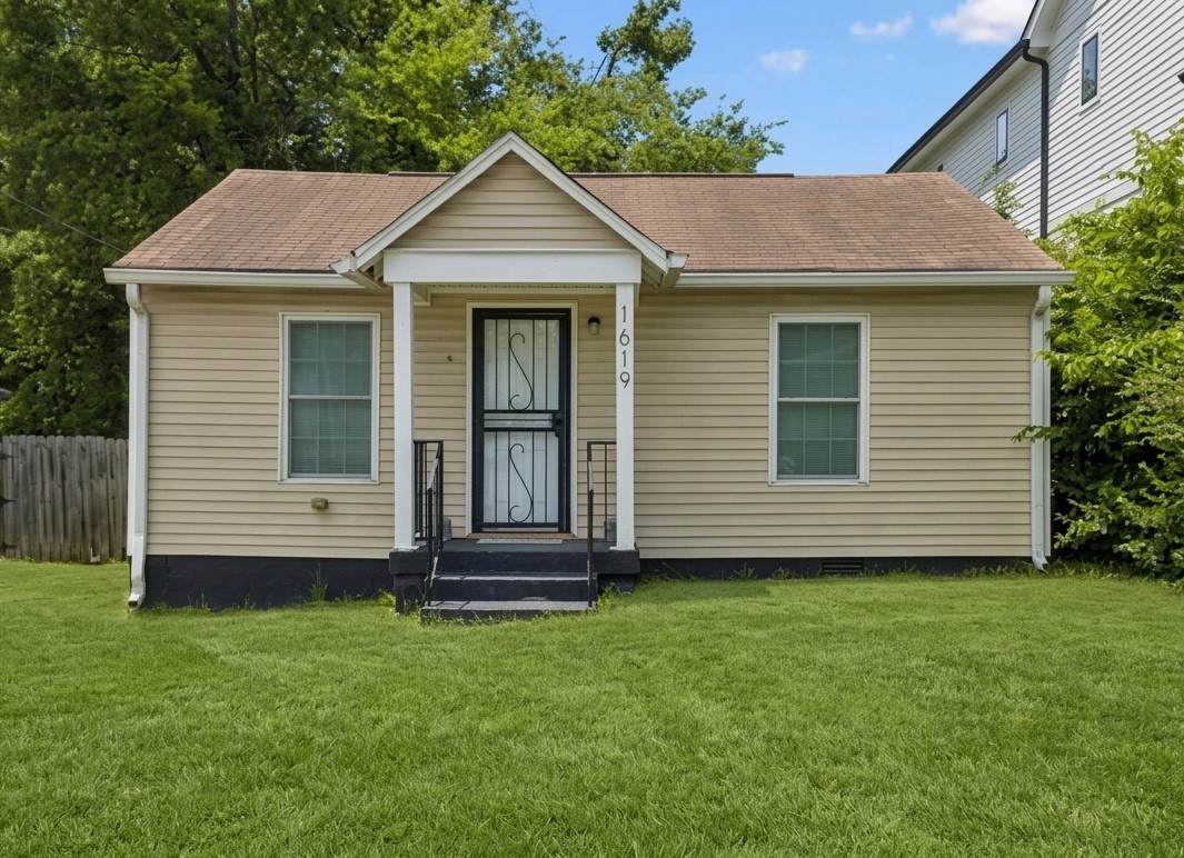 1619 Porter Ave - Photo 1