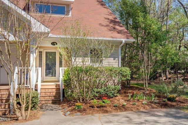305 Mcgregor Dr - Photo 1
