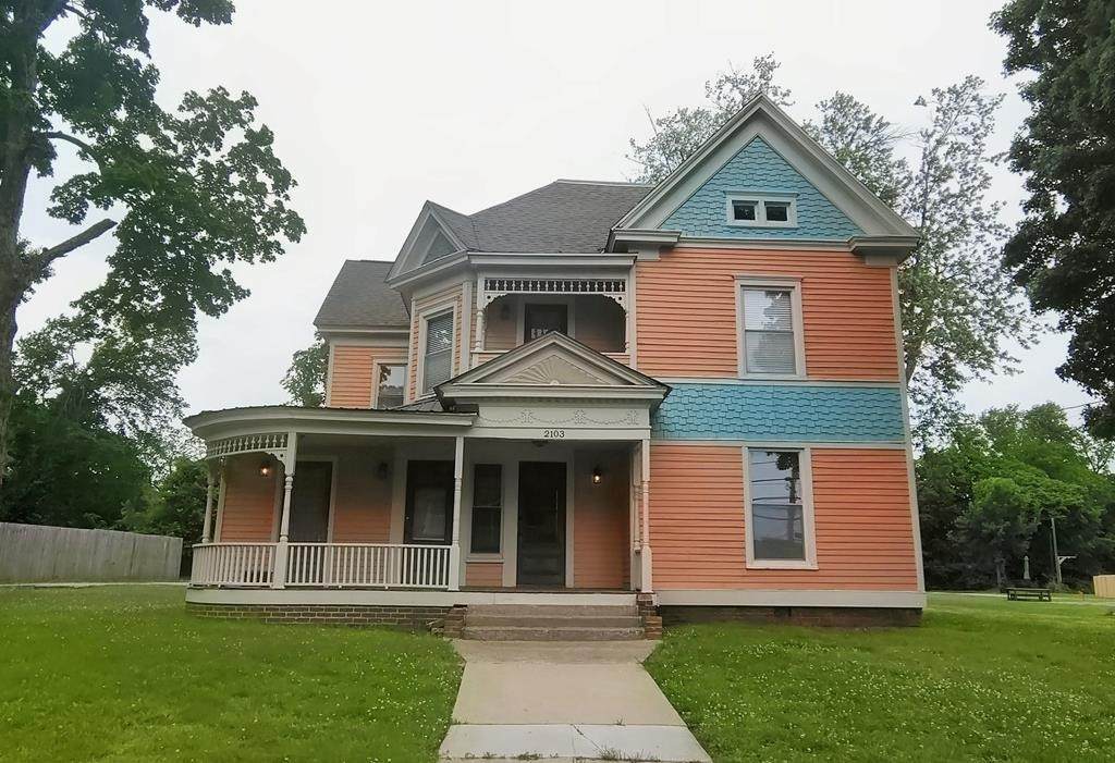 2103 S Virginia St - Photo 1