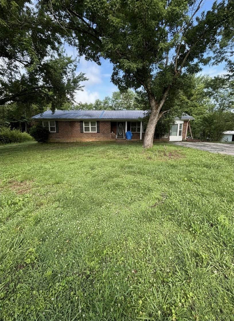 143 Roy Webb Rd - Photo 1