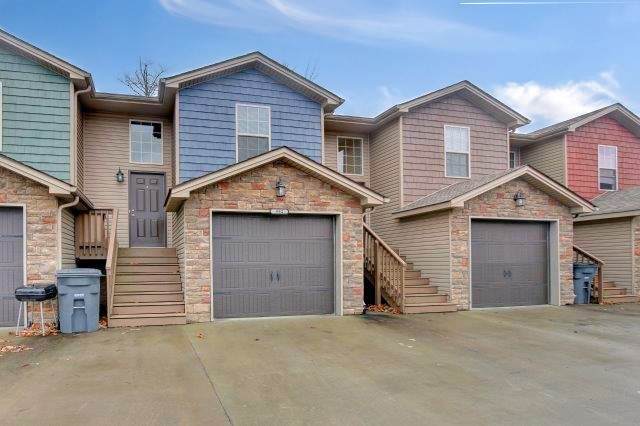 1718 Thistlewood Drive #H - Photo 1