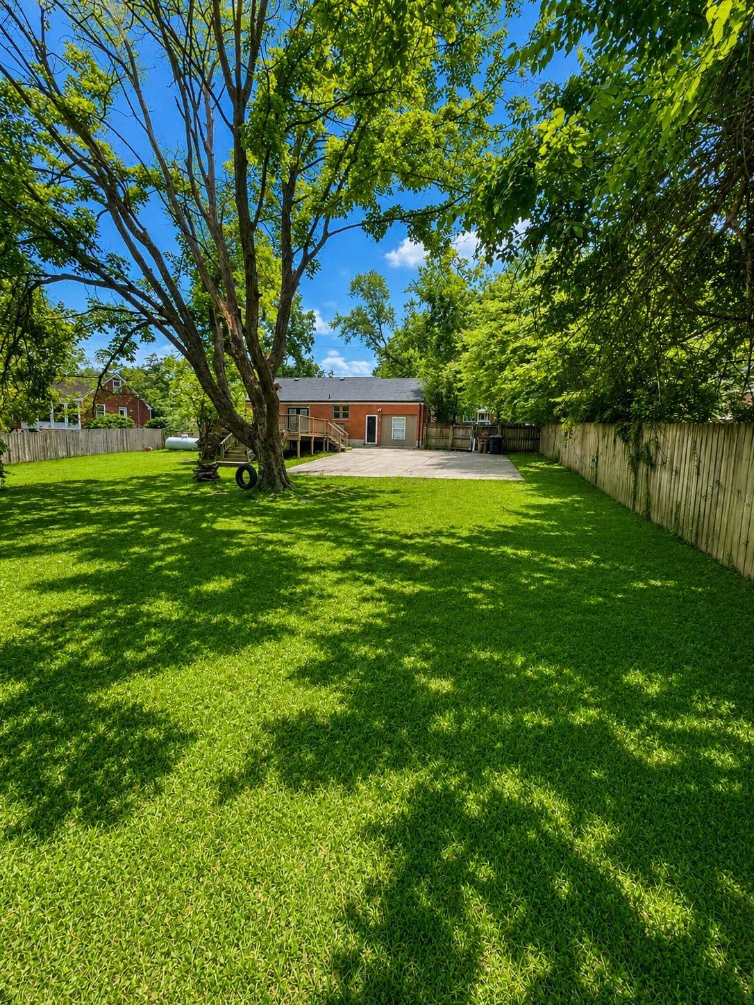 https://bt-photos.global.ssl.fastly.net/nashville/1280_boomver_1_RTC3233931-1.jpg