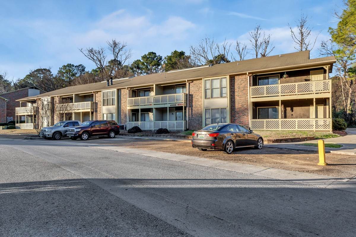 4952 Seven Pine Cir - Photo 1