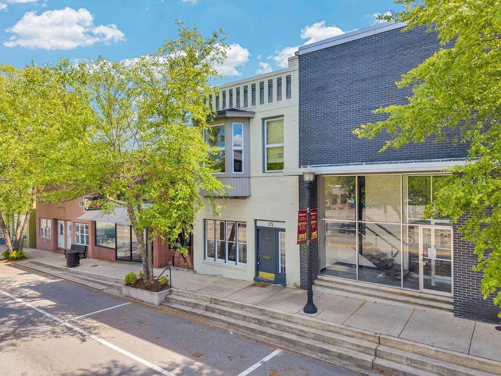 25 E Bockman Way - Photo 1