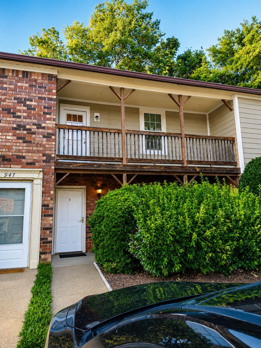 946 Coarsey Dr - Photo 1