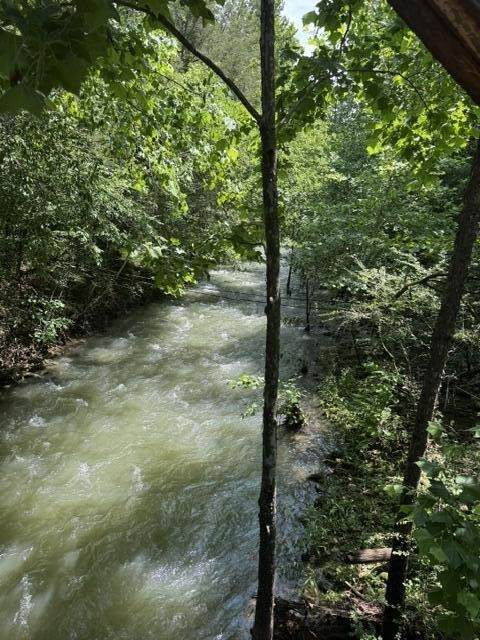 https://bt-photos.global.ssl.fastly.net/nashville/orig_boomver_1_RTC3244741-1.jpg