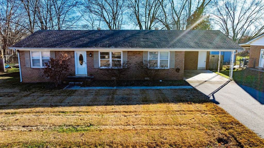 411 Hershey Dr - Photo 1
