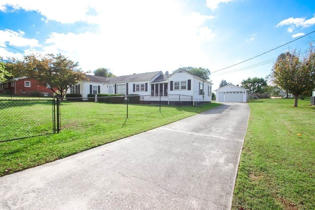 https://bt-photos.global.ssl.fastly.net/nashville/orig_boomver_1_RTC3245920-1.jpg