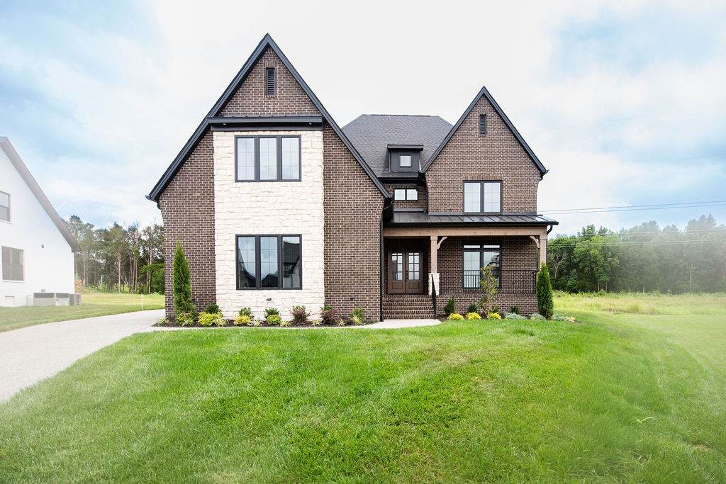 2930 Carisbrooke Dr - Photo 1