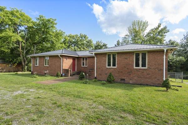 384 Columbia Ave - Photo 1