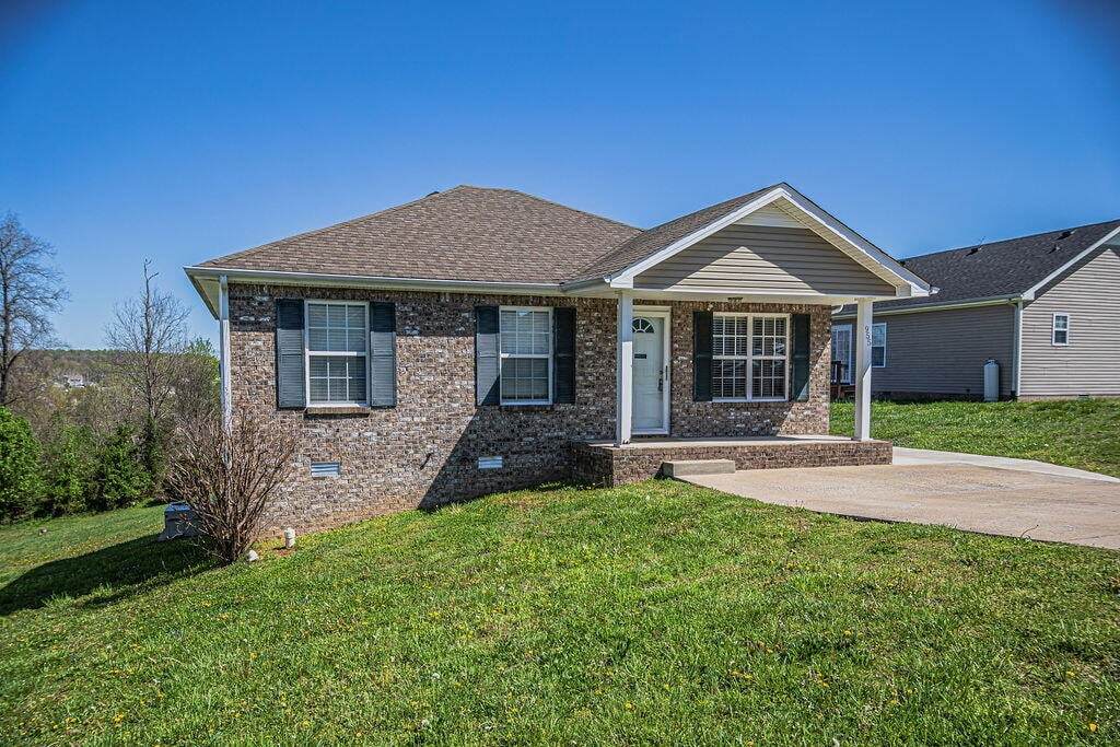955 Russet Dr - Photo 1