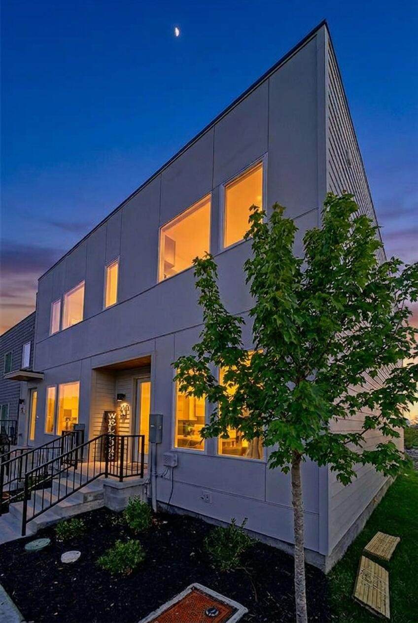 64 Fern Ave - Photo 1