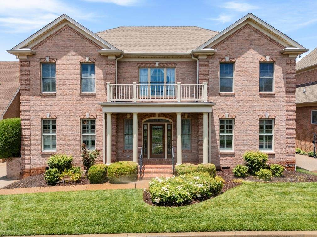 111 Carriage Way - Photo 1