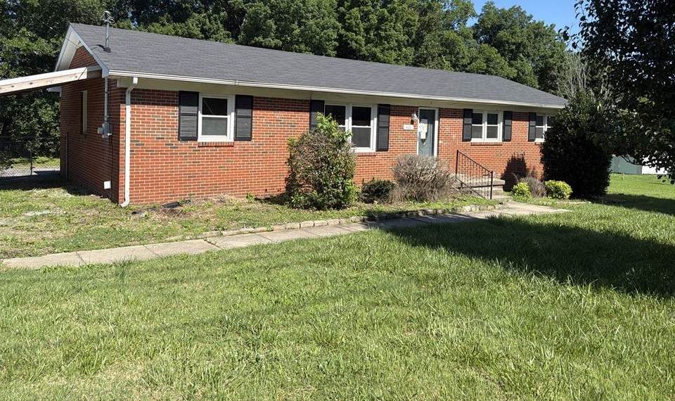 400 Neely Ave - Photo 1