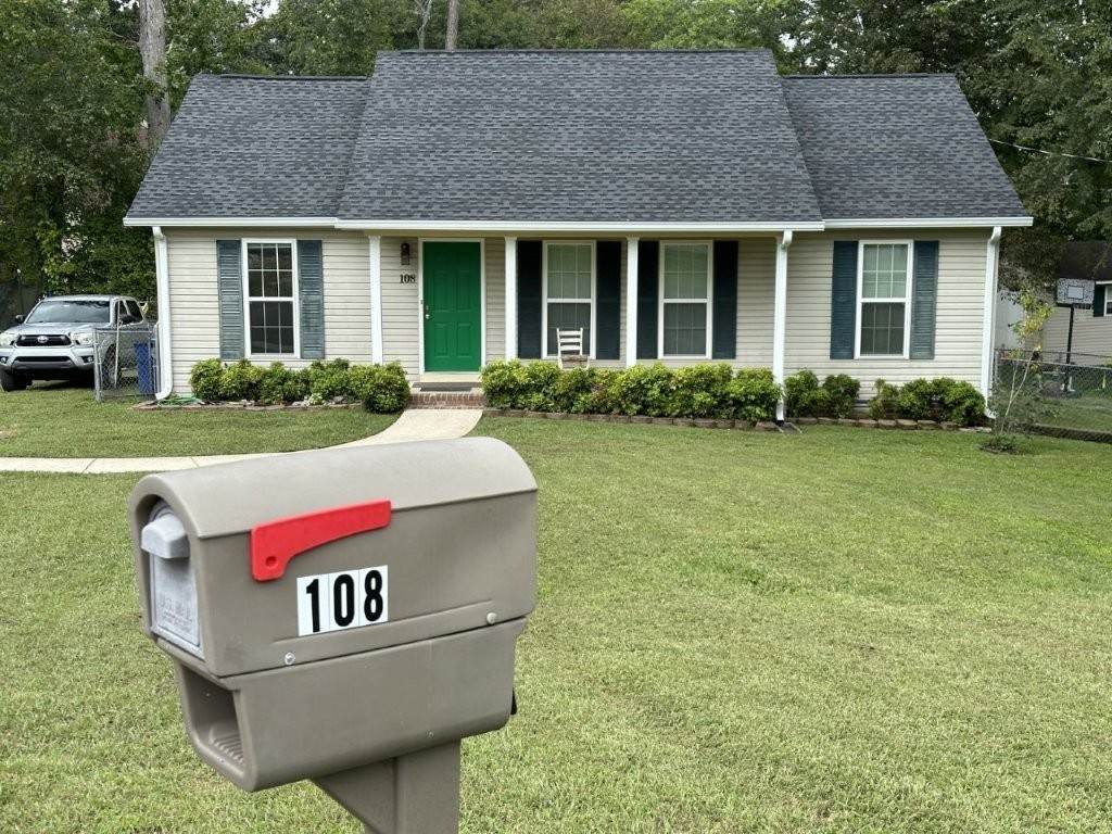 108 Roberts Road - Photo 1