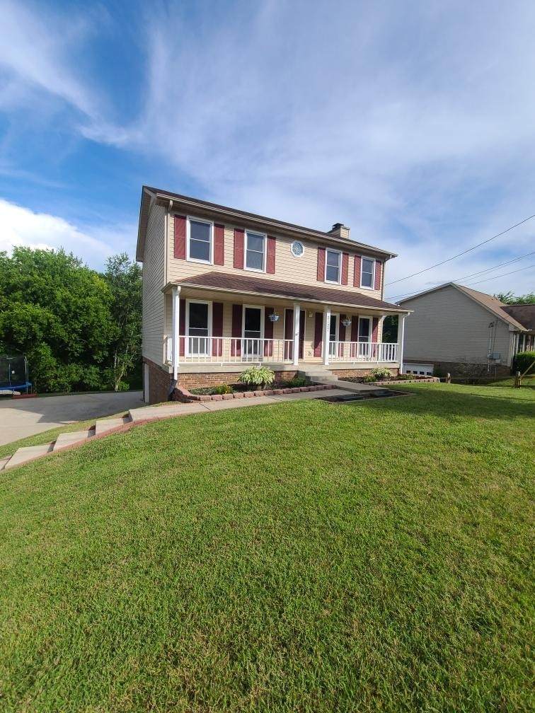 2127 Amadeus Dr - Photo 1