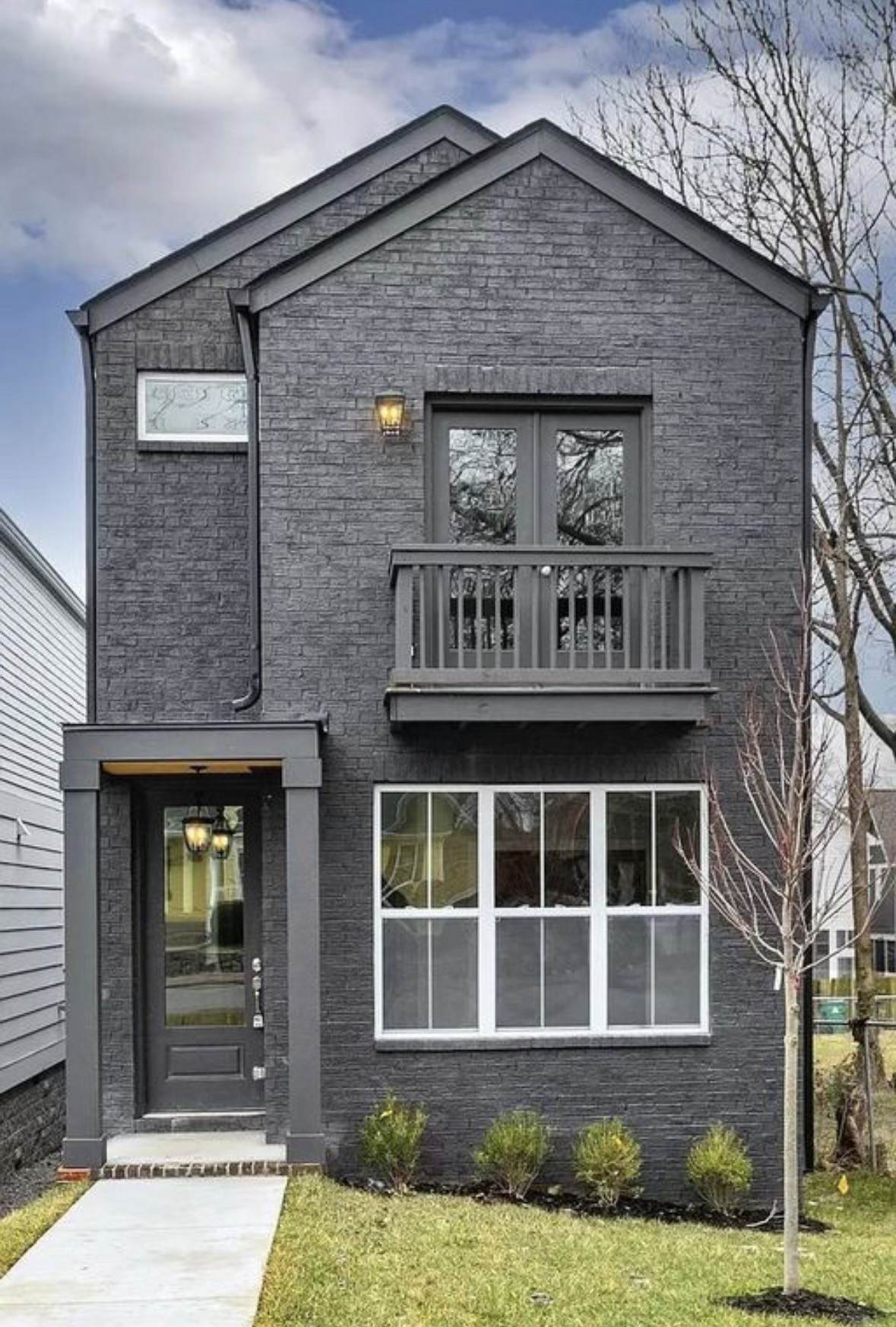 1507B 10th Ave - Photo 1