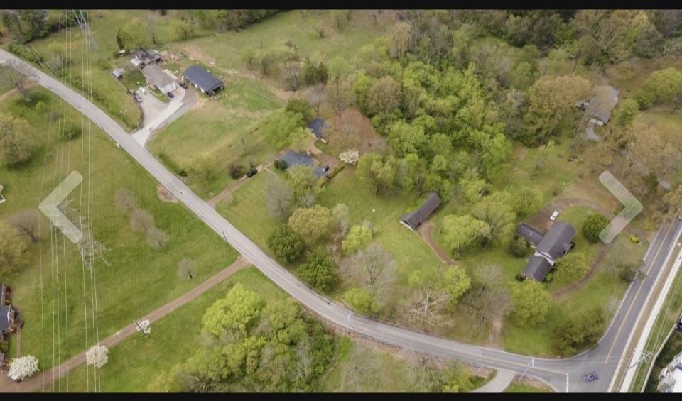 725 Preston Rd - Photo 1