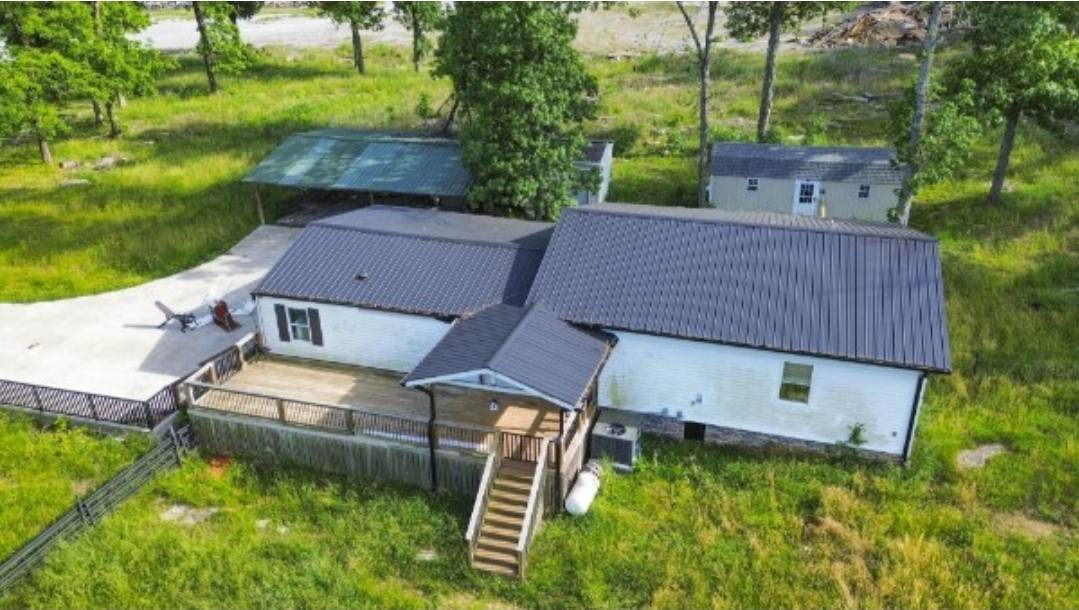 1749 Chandler Rd - Photo 1