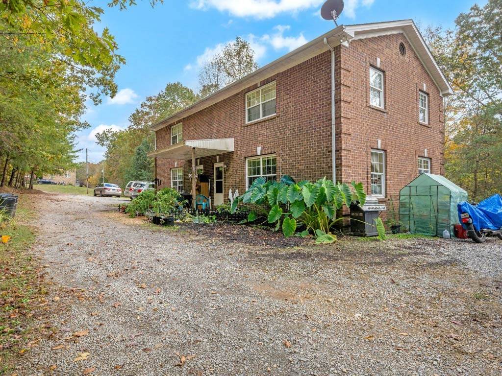 https://bt-photos.global.ssl.fastly.net/nashville/orig_boomver_1_RTC3276572-1.jpg