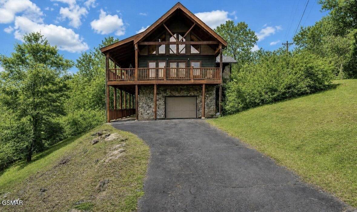 403 Happy Hollow Lane - Photo 1