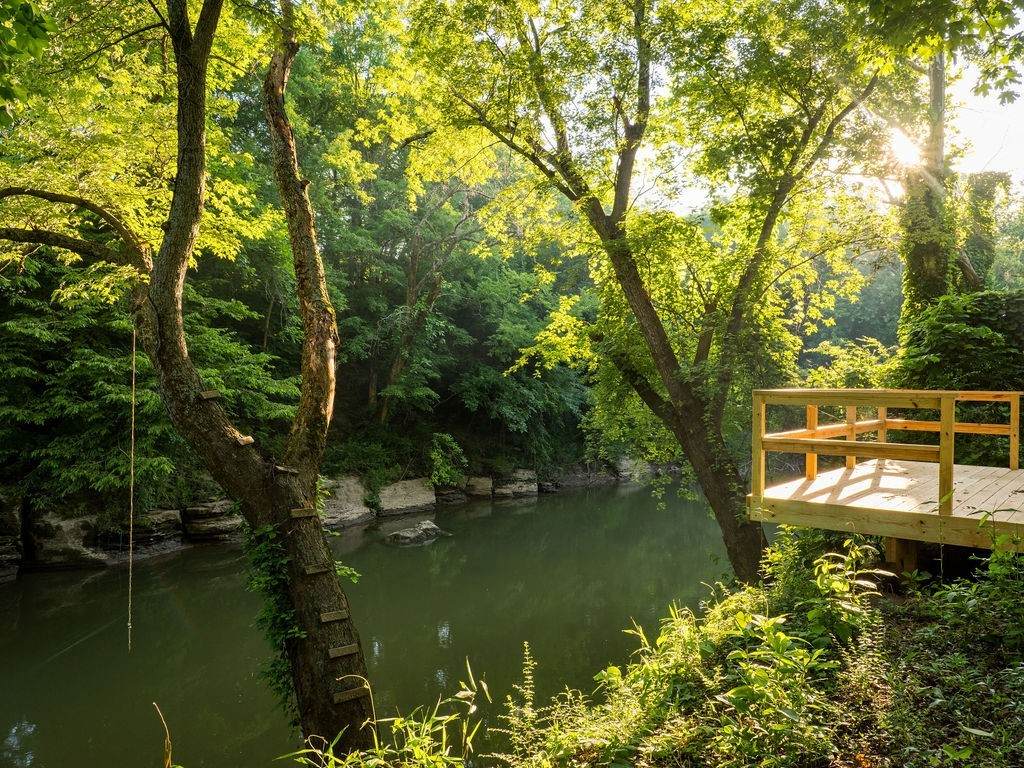 https://bt-photos.global.ssl.fastly.net/nashville/orig_boomver_1_RTC3282605-1.jpg