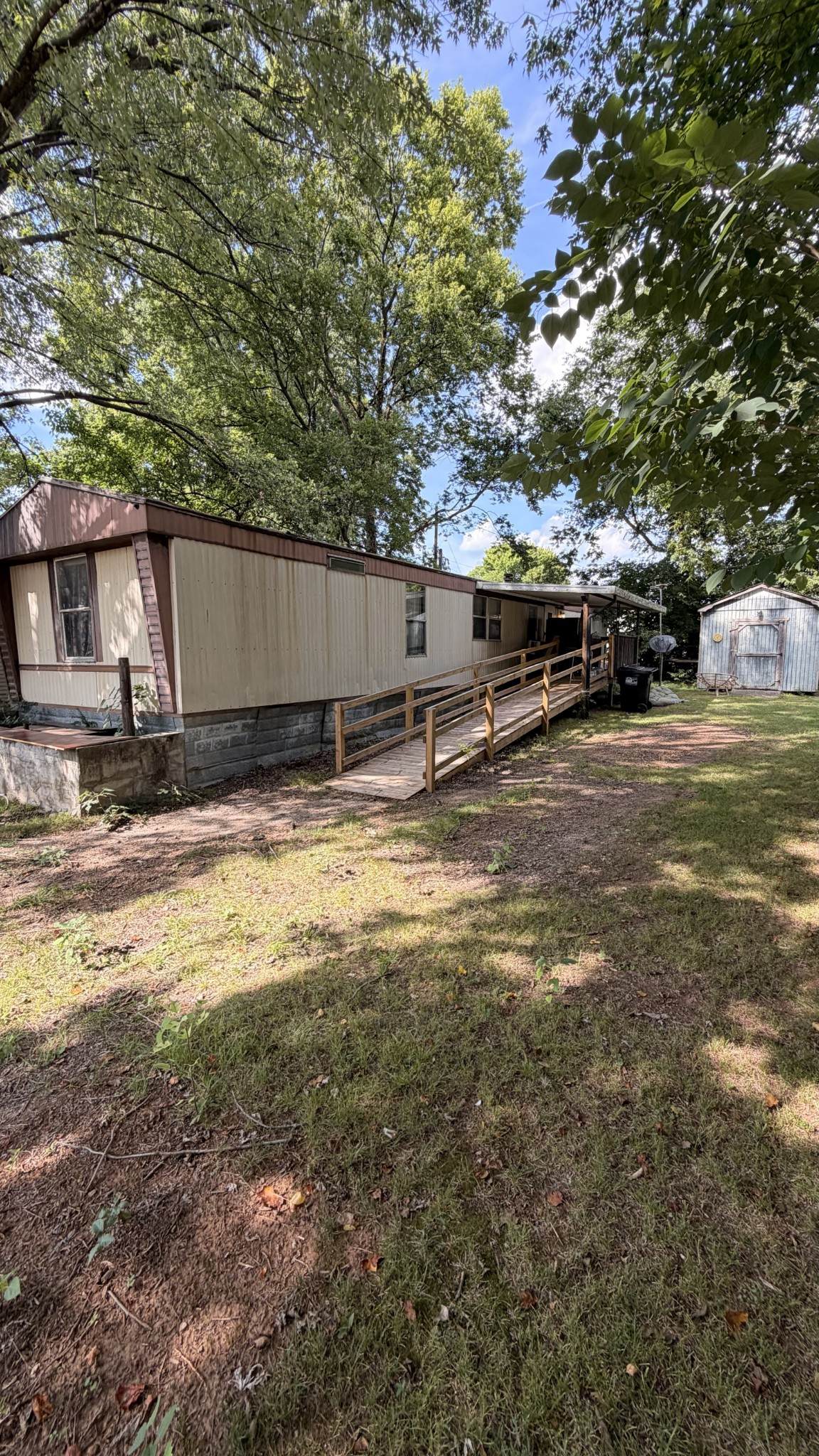 439 S Kings Hwy - Photo 1