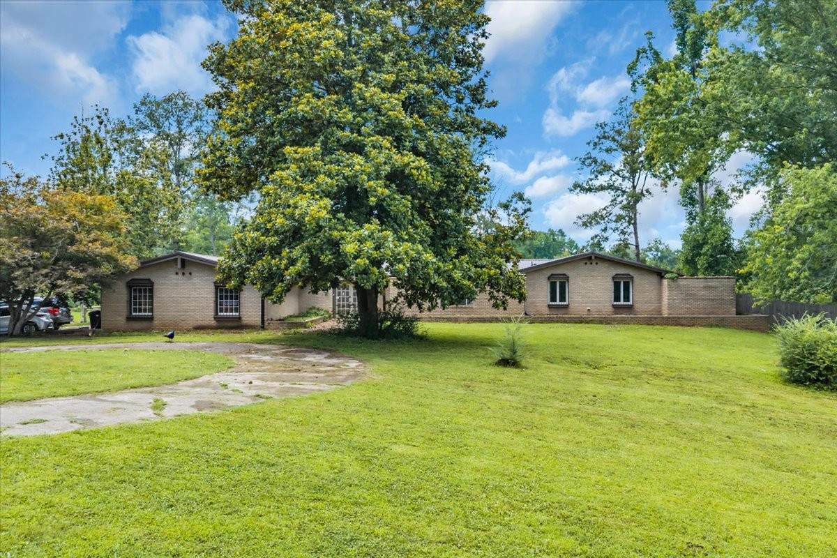 6126 Manchester Hwy - Photo 1
