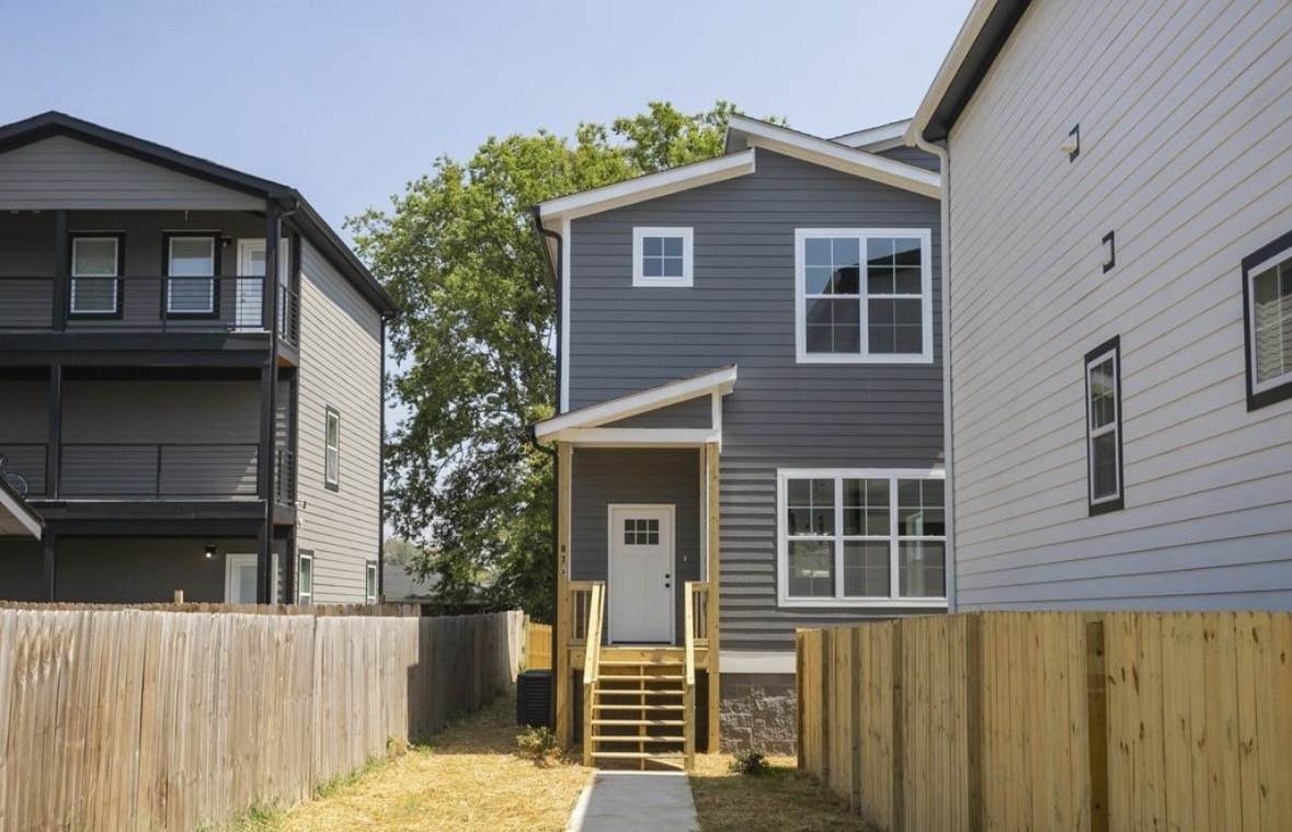 67 Donelson St - Photo 1