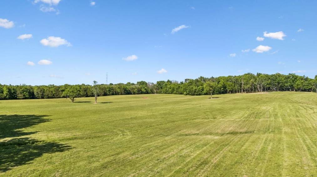10299 Central Pike - Photo 1