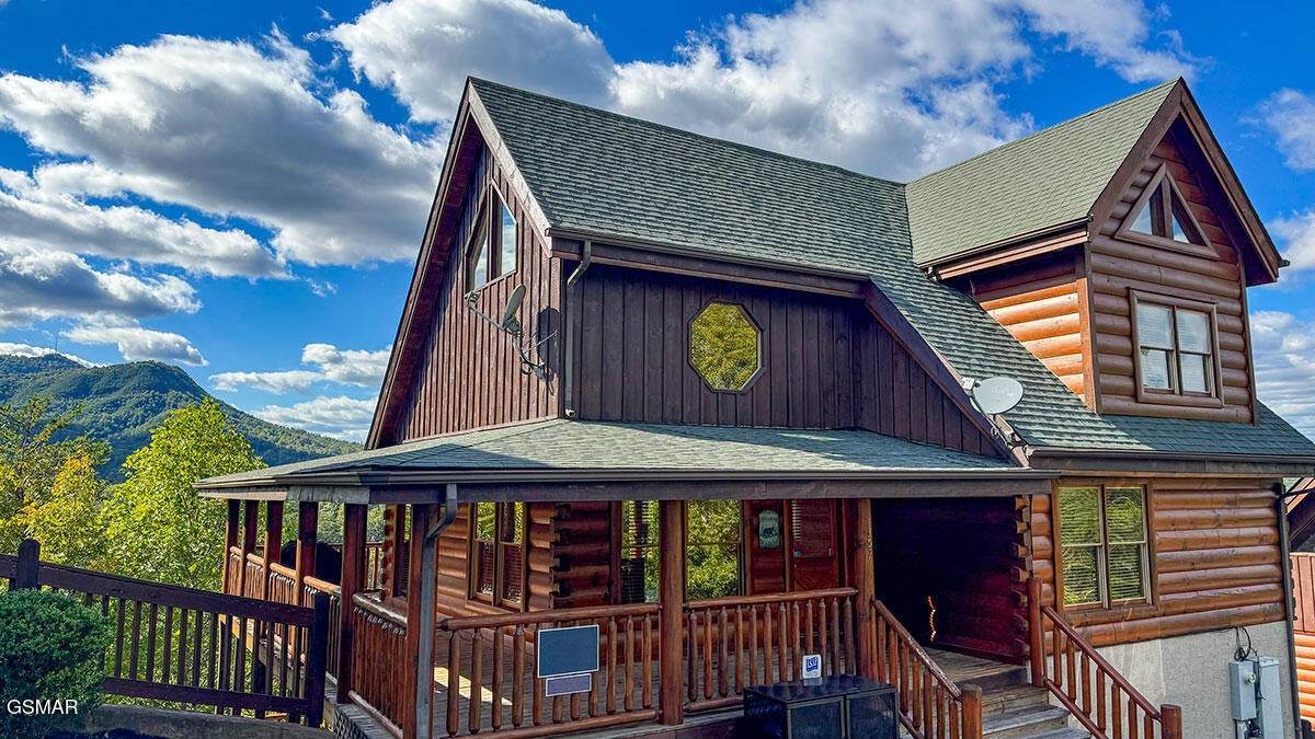 1352 Timberwolf Way - Photo 1