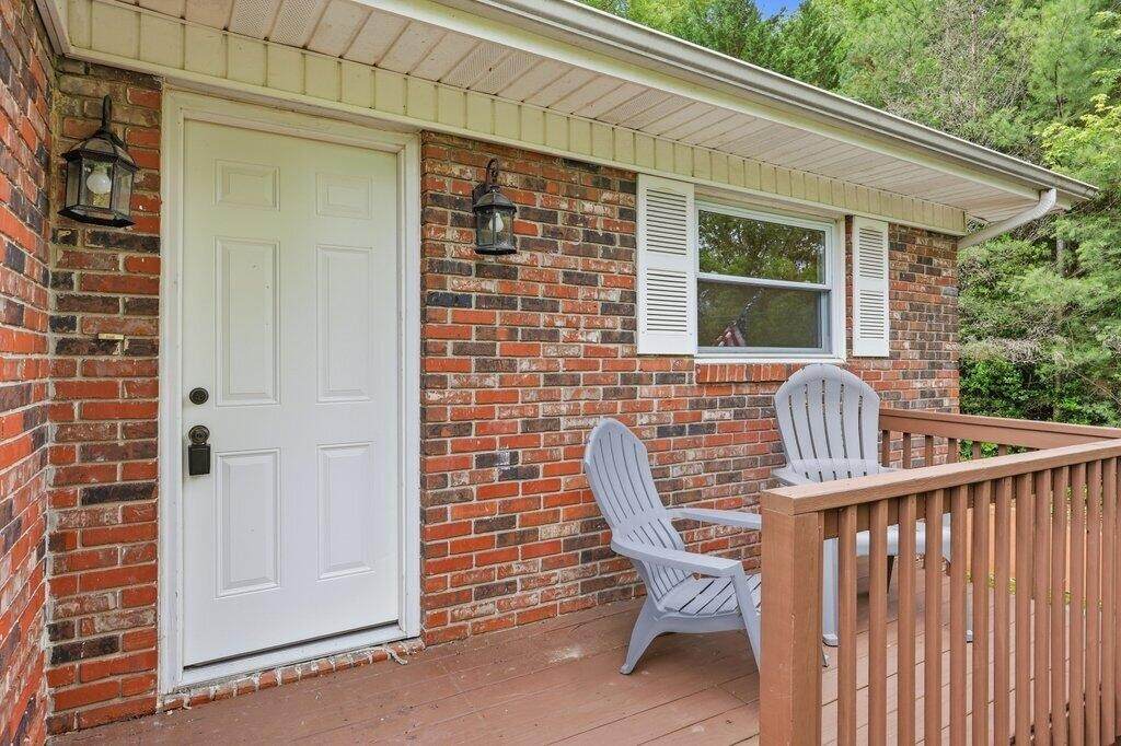 https://bt-photos.global.ssl.fastly.net/nashville/orig_boomver_1_RTC3298280-1.jpg