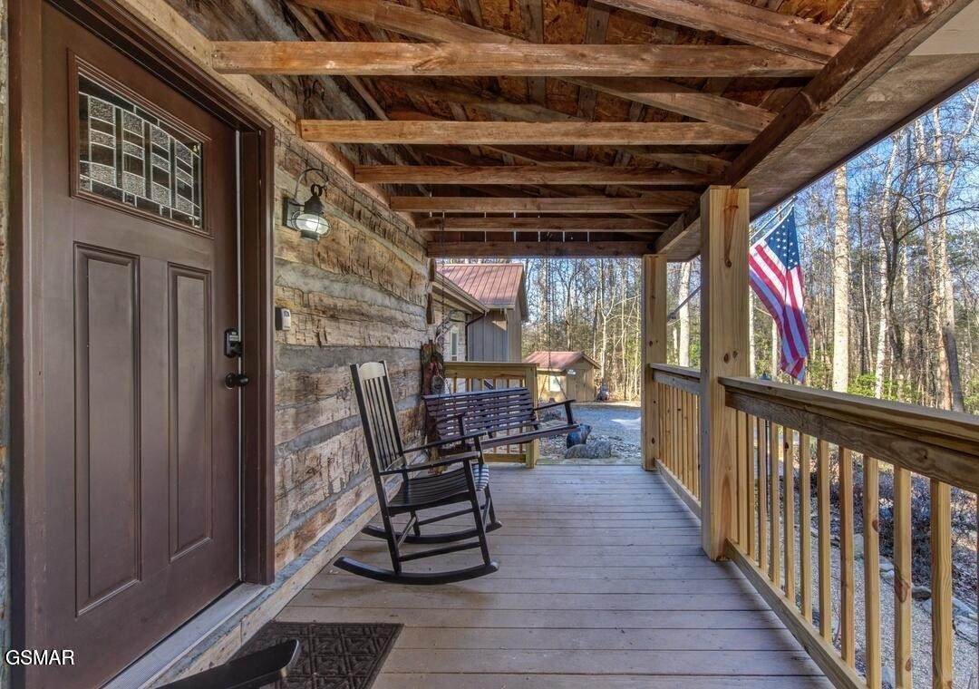 125 Cricket Hollow Way - Photo 1