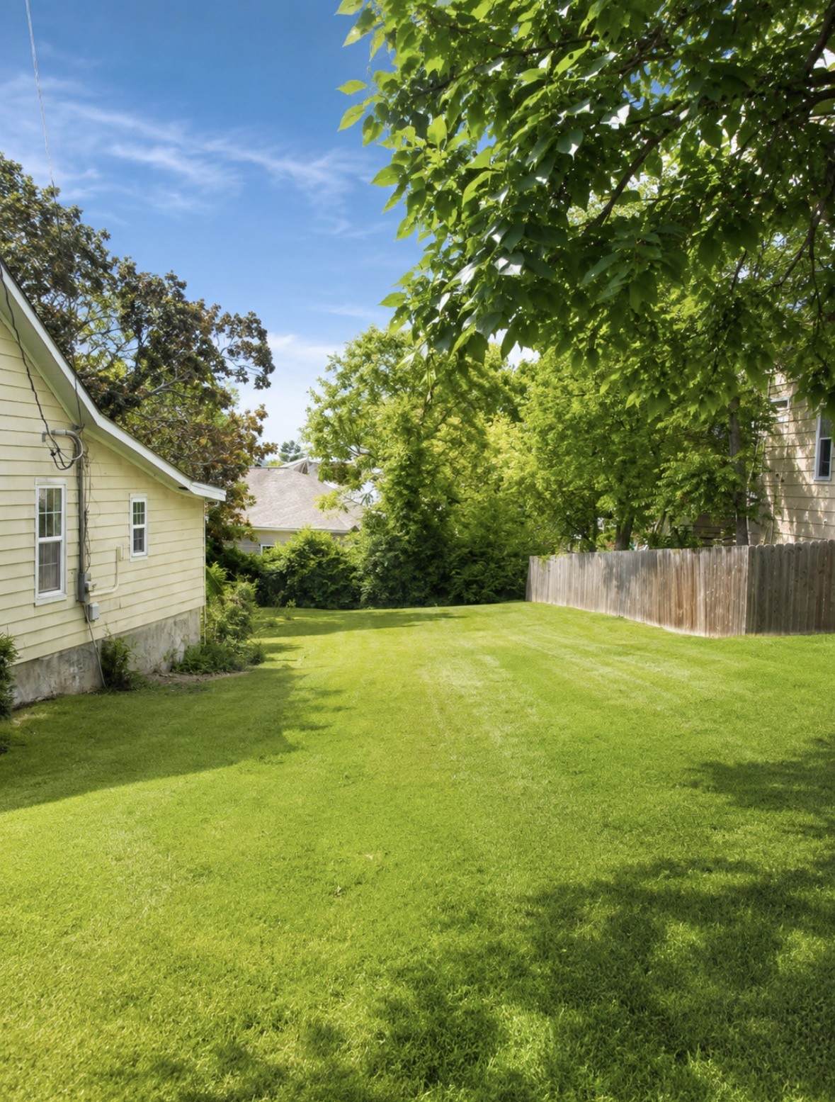 2324 Batavia St - Photo 1