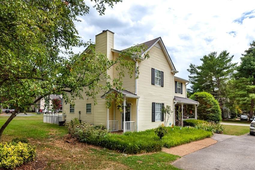 1244 Carriage Park Dr - Photo 1