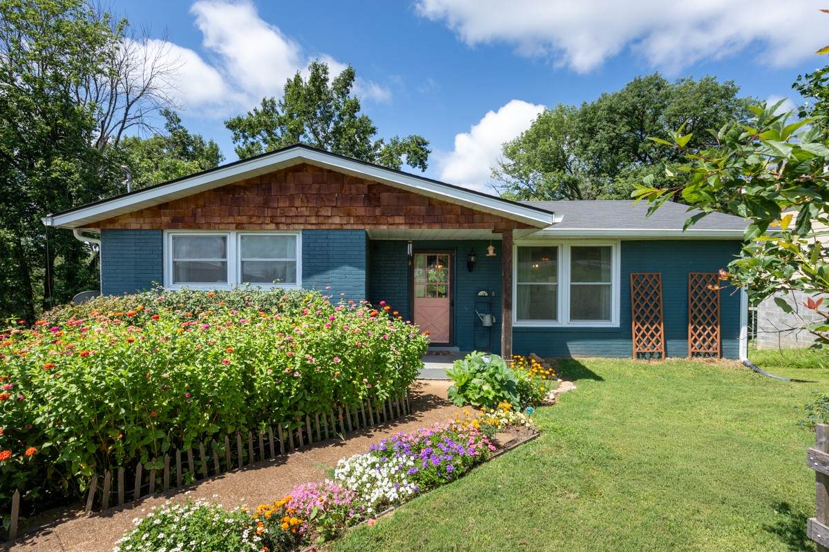 409 Rosehill Ct - Photo 1