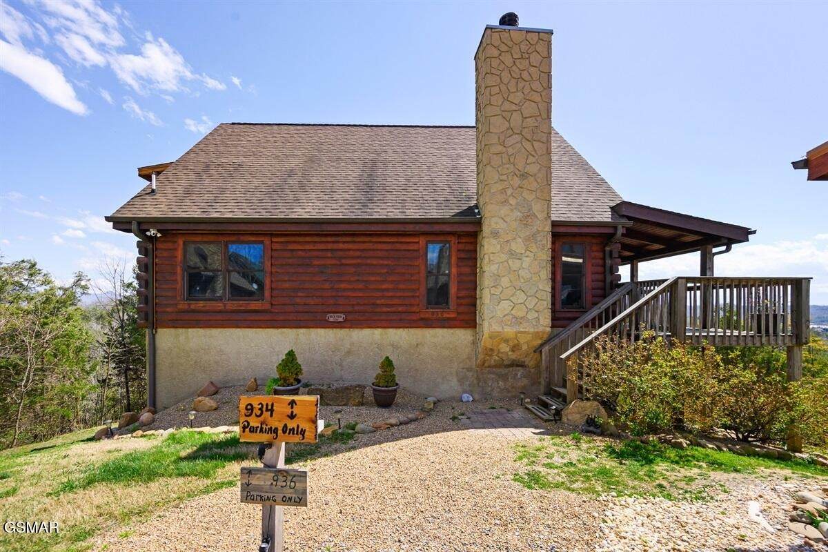 936 Buck Way - Photo 1