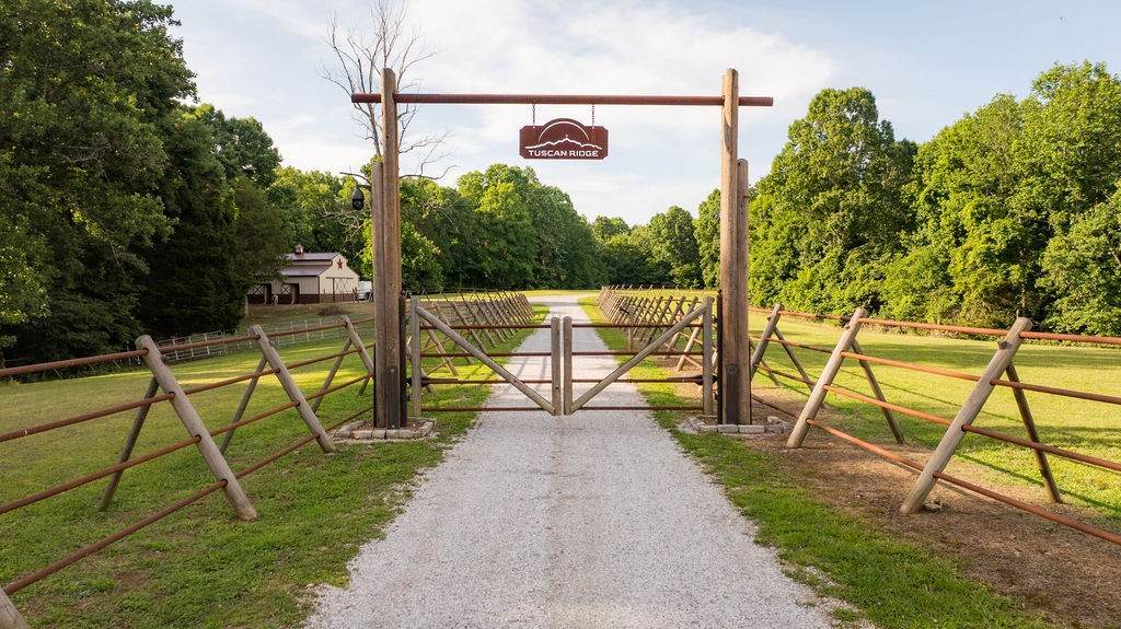 https://bt-photos.global.ssl.fastly.net/nashville/orig_boomver_1_RTC3304761-1.jpg