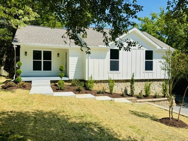 604 Debbie Dr - Photo 1