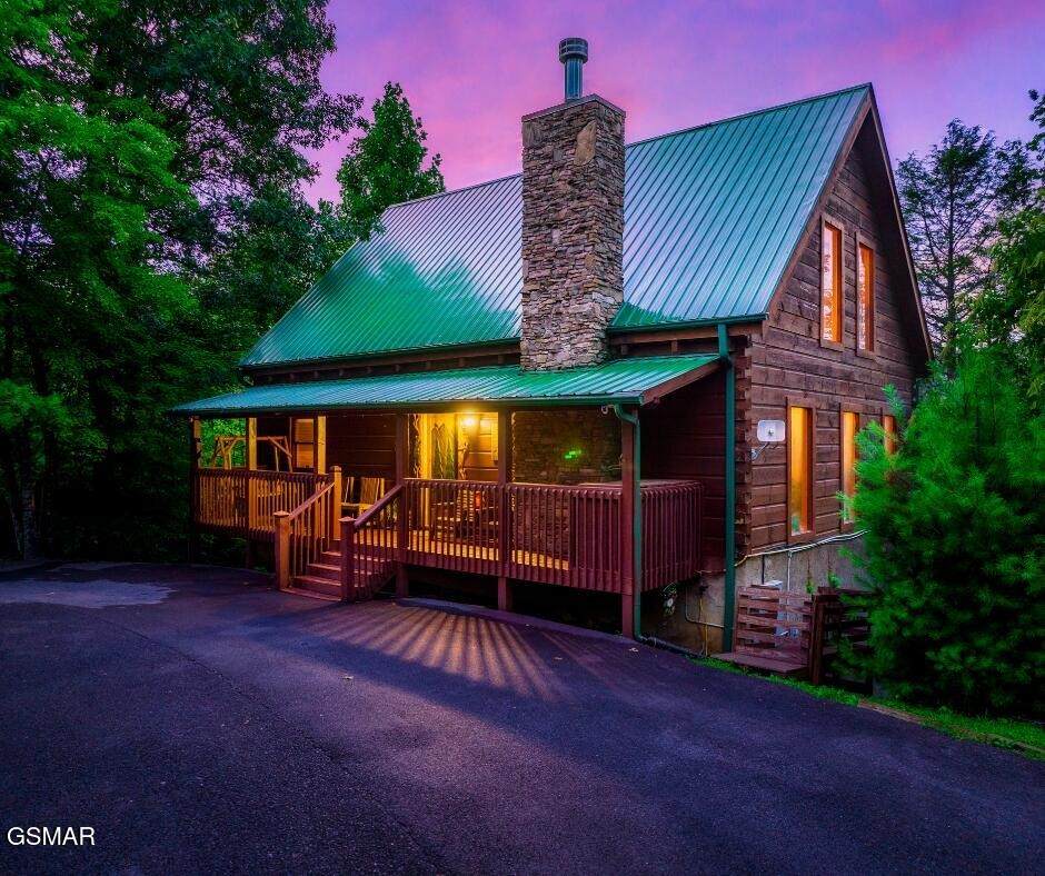 1229 Secona Way - Photo 1