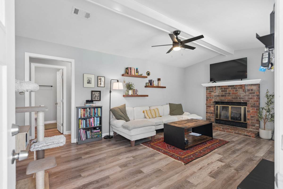 3100 Casa Ct - Photo 1